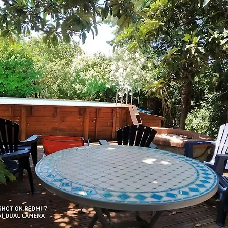 Holiday home Grande Et Belle Maison Pour 10 Au Calme Au Pied Du Chateau Medieval *