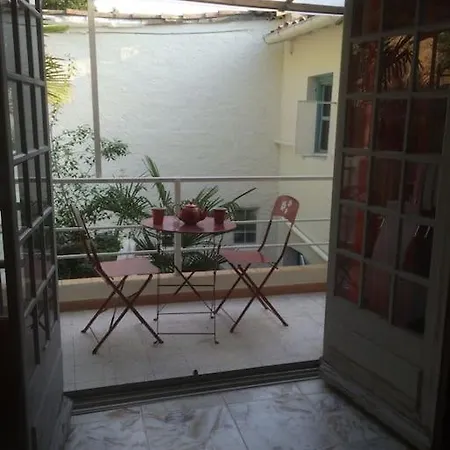 Grande Et Belle Maison Pour 10 Au Calme Au Pied Du Chateau Medieval Holiday home *