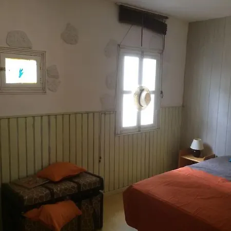 Grande Et Belle Maison Pour 10 Au Calme Au Pied Du Chateau Medieval Holiday home